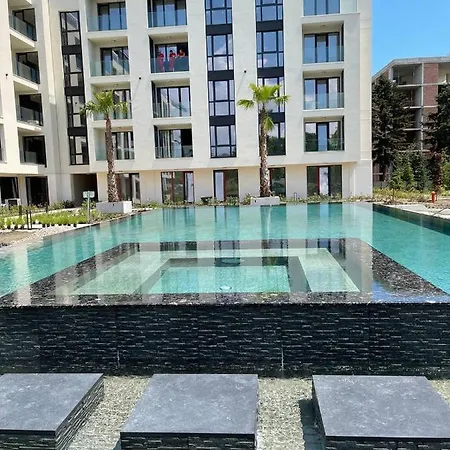 Apart-Complex Luxury Studio Apartment *