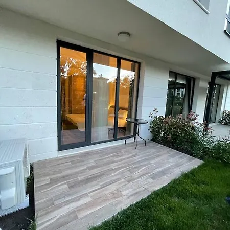 Apart-Complex Luxury Studio Apartment