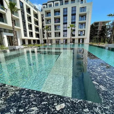 Apart-Complex Luxury Studio Apartment