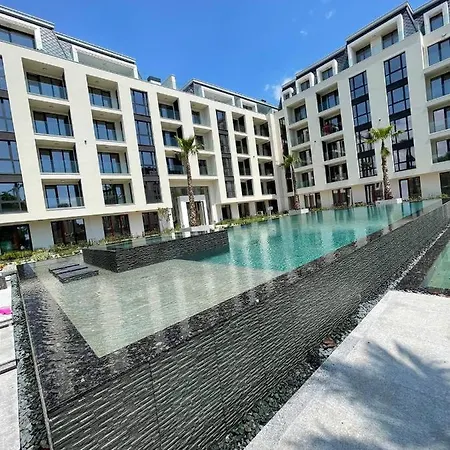 Apart-Complex Luxury Studio Apartment *