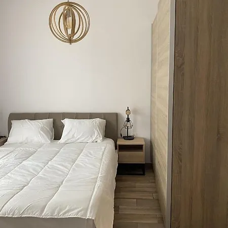 Apart-Complex Luxury Studio